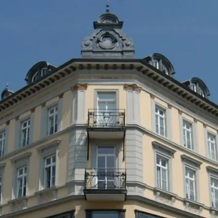 Augustiner Tor 3*
